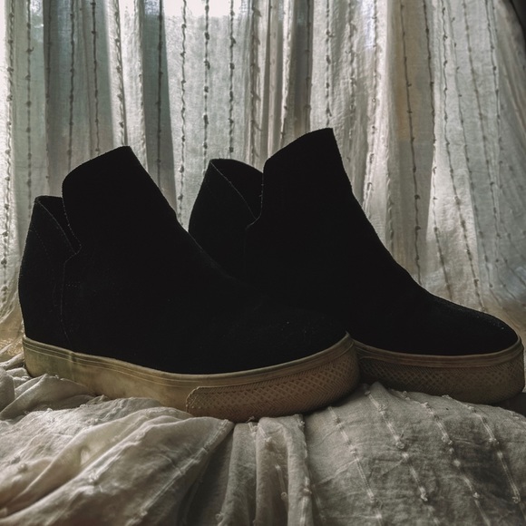 Wedged sneaker - Picture 2 of 3